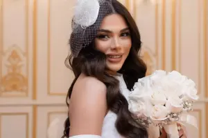 Aysun ilk dəfə ərini paylaşdı