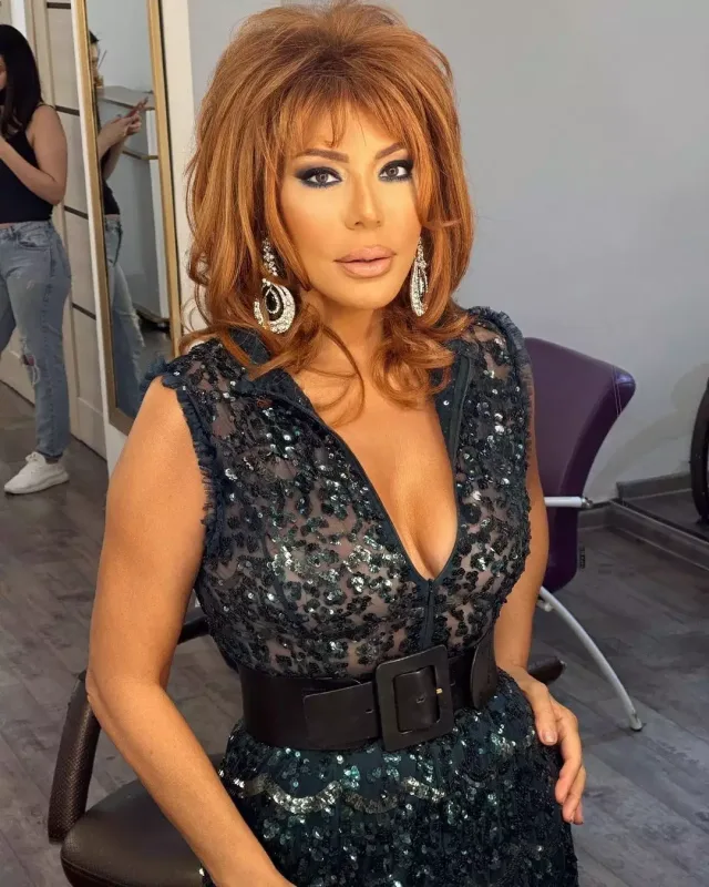 “Bu dünyanı çəhrayı görmək istəyirəm”