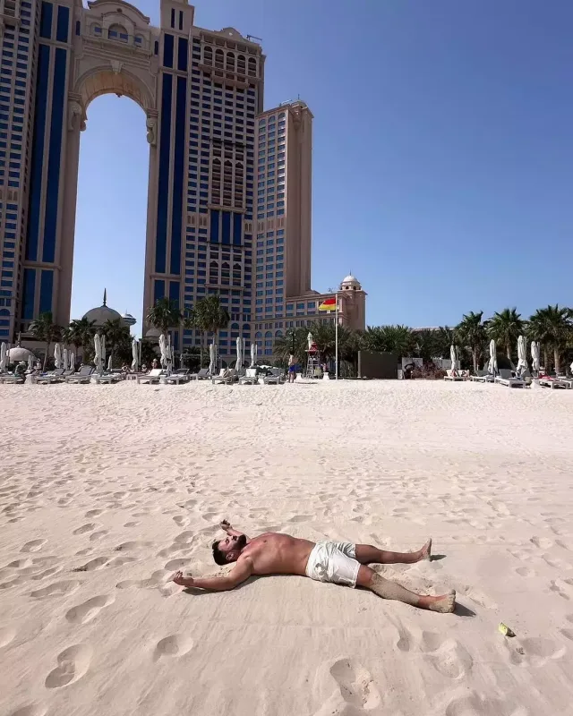 Zamiqin Abu-Dabi səyahəti