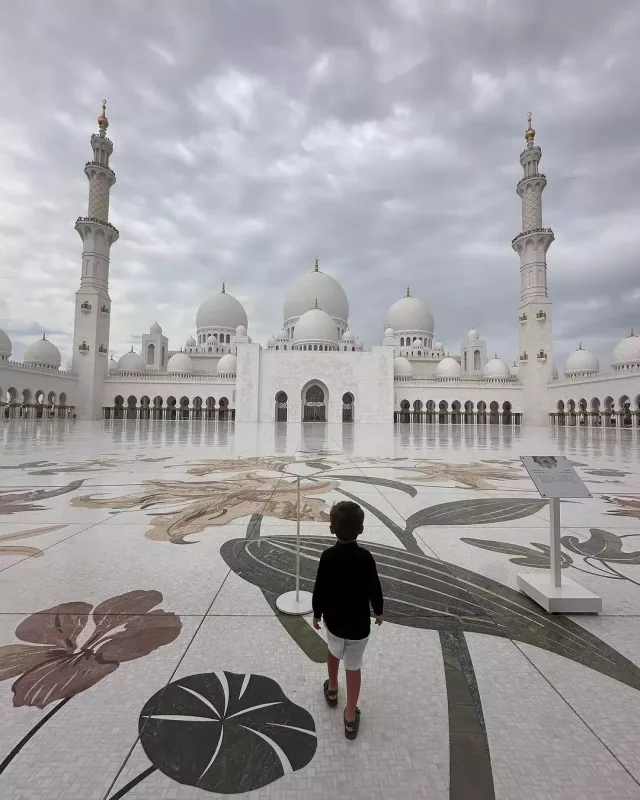 Zamiqin Abu-Dabi səyahəti