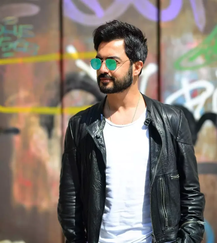 “100 yaşında sevgilim var”