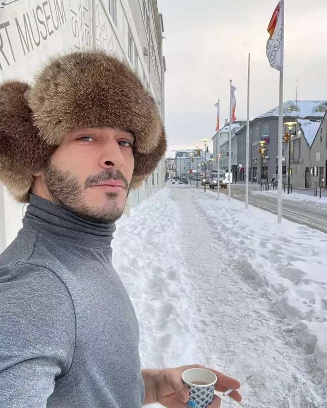 Yaş fərqləri müzakirələrə səbəb oldu