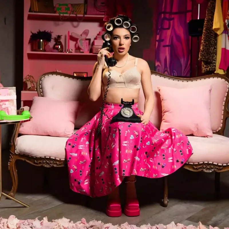 Dilarədən 70-ci illər tərzində fotolar