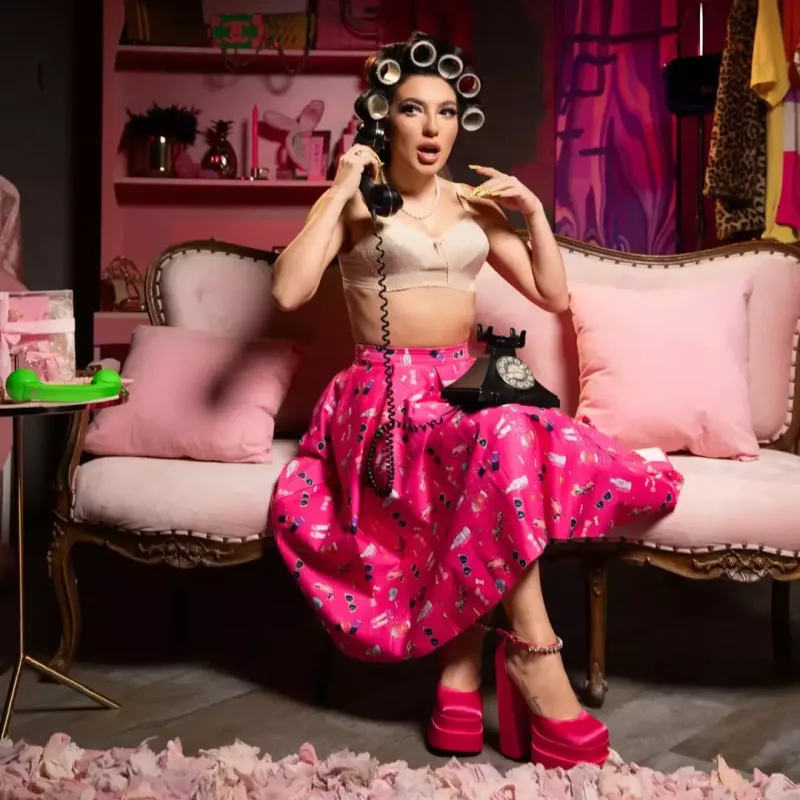 Dilarədən 70-ci illər tərzində fotolar