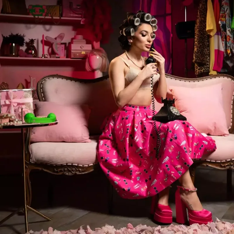 Dilarədən 70-ci illər tərzində fotolar