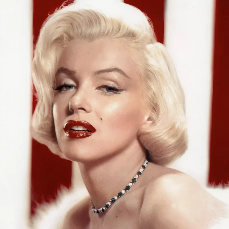 Yaxınlığında yerləşən məzar 680 minə satılır