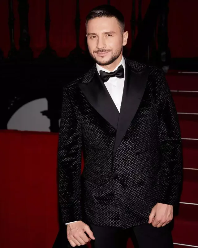 Lazarev karyerasına ara verir