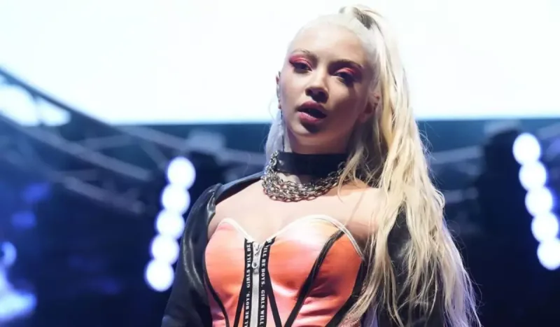 72 saata 4 klip çəkdirdi