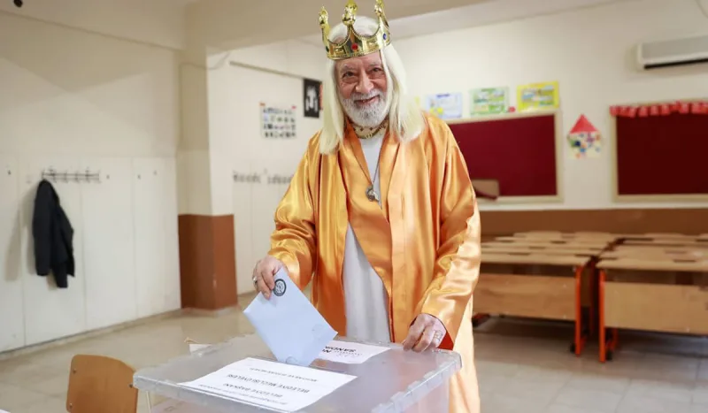 Türkiyədəki seçkilərdən maraqlı görüntülər