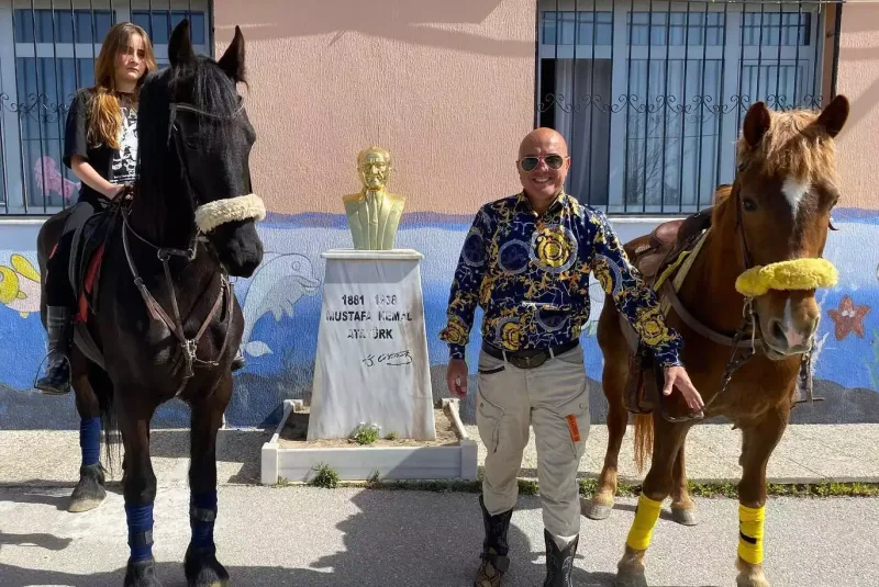 Türkiyədəki seçkilərdən maraqlı görüntülər
