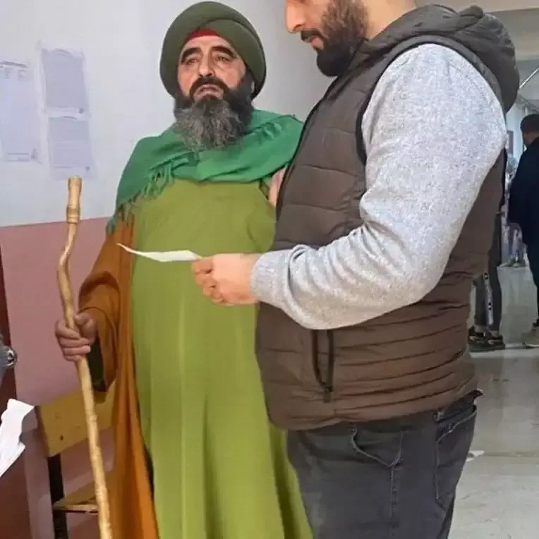 Türkiyədəki seçkilərdən maraqlı görüntülər