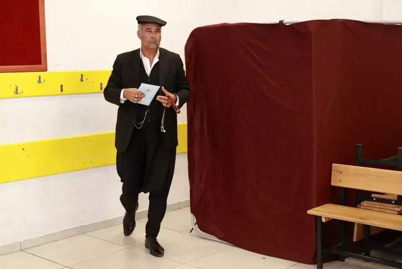 Türkiyədəki seçkilərdən maraqlı görüntülər