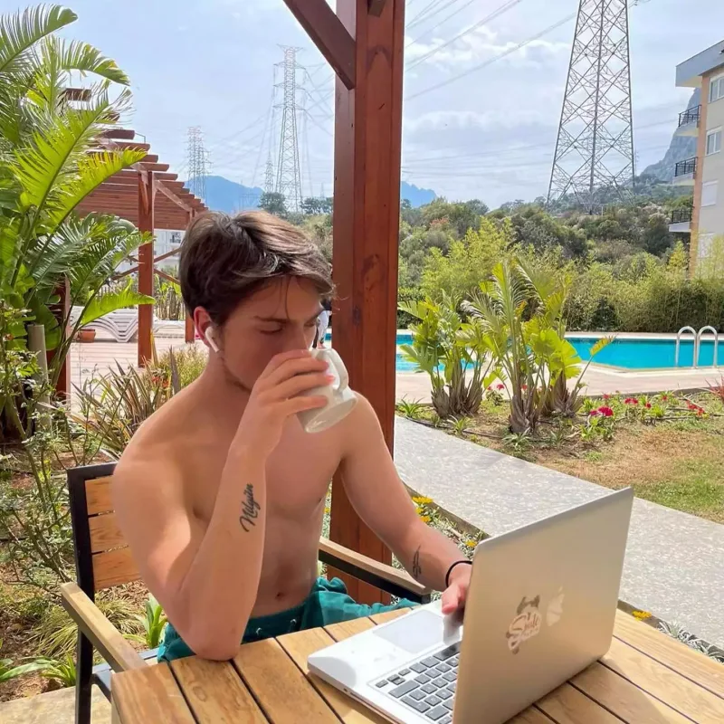 “Çocuklar Duymasın”ın uşaq ulduzu illər sonra