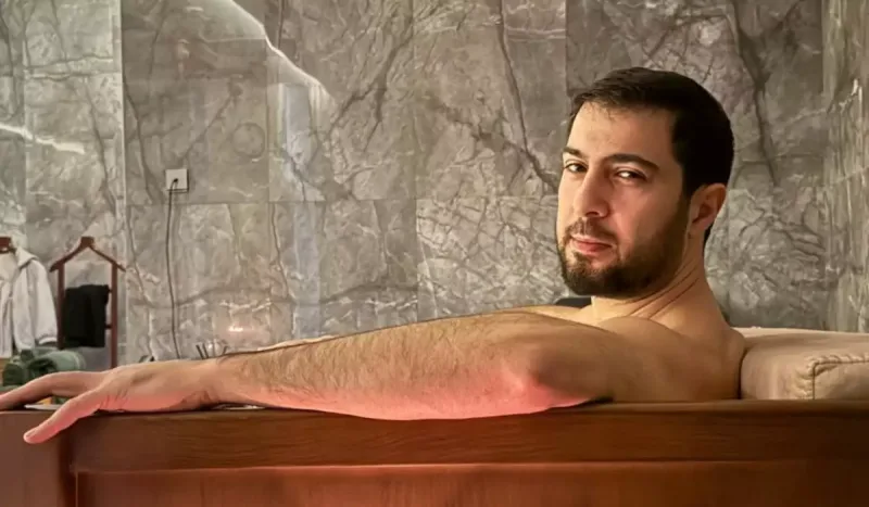 “Biz dincəlsək, dünya dağılmaz yəqin”