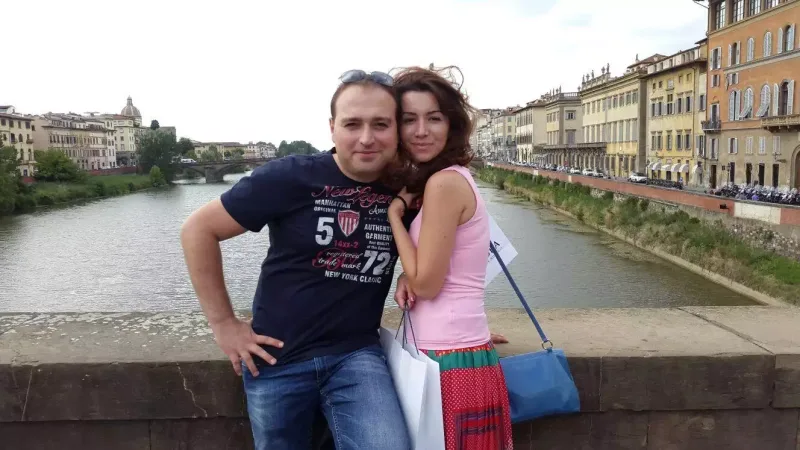 Arvadını qətlə yetirən keçmiş art direktor vəfat etdi