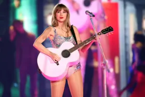 Teylor Svift milyarder oldu