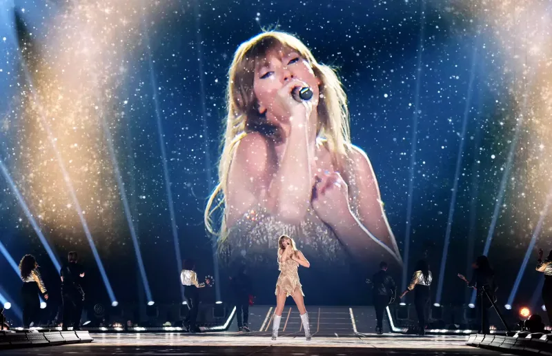 Teylor Svift milyarder oldu