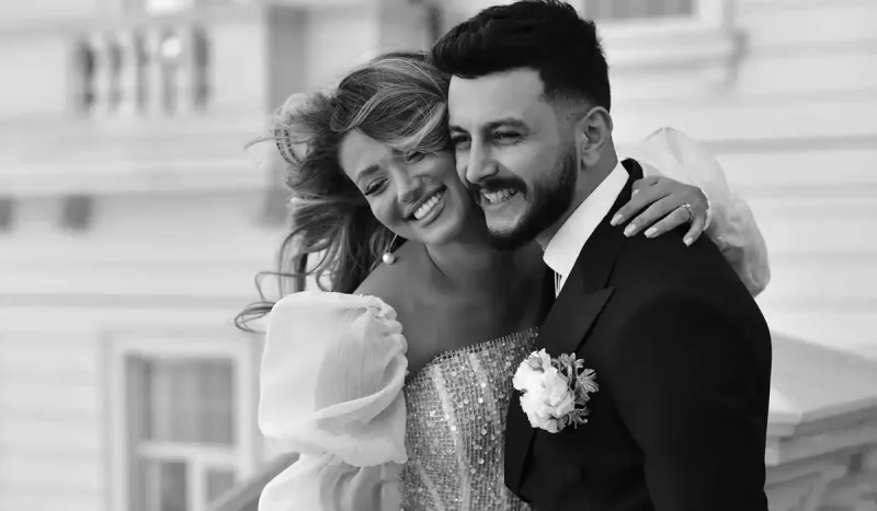 Mərdanla Nəzrinin toy dəvətnaməsi - Foto