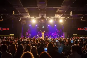 “Jolly Joker” Bakıdakı yeni məkanı ilə sərhədlərini genişləndirir