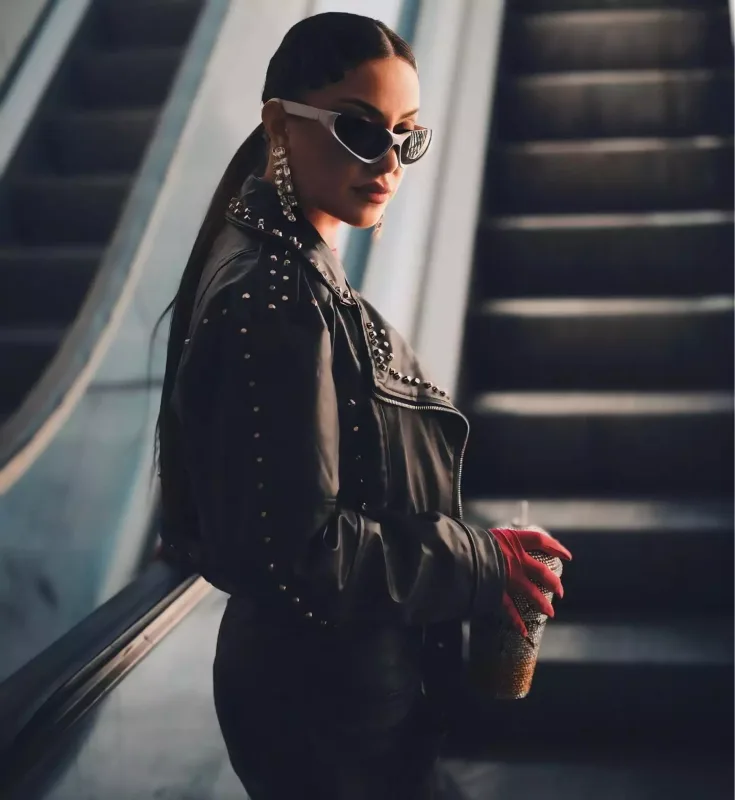 Ayandan fərqli tərz