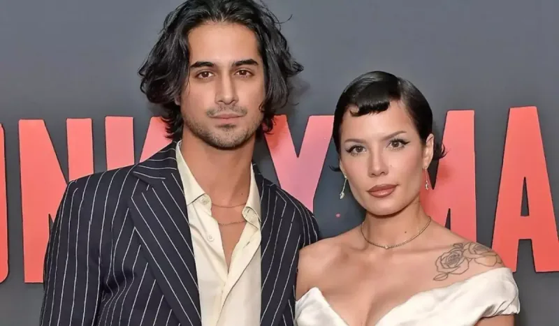 Helsi sevgilisiylə qalada