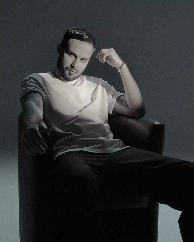 Hande Roşkanın mahnısını oxuyacaq