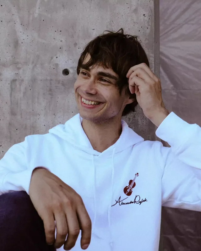 Əfəndi Rıbakla eyni partidə səhnə alacaq