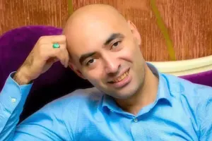 Zirəddin Rzayev mahnı oxudu