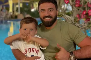 Zamiq oğullara mahnı həsr etdi