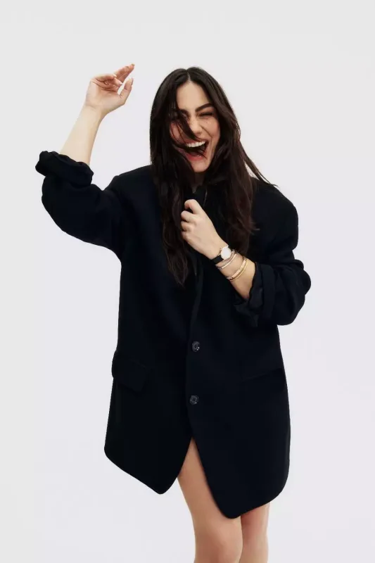 Demet “Elle”in üz qabığı oldu