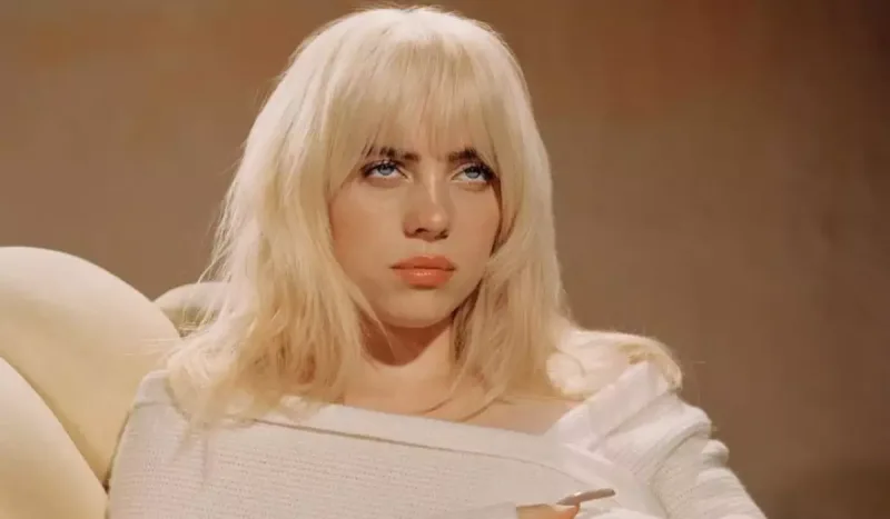 “Yaxın dostlar” paylaşımları yeni albomu imiş