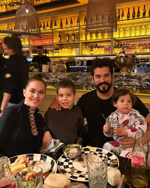 Fahriyeylə Burakın ailə fotoları