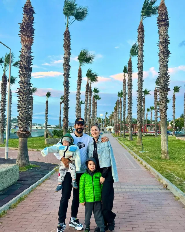Fahriyeylə Burakın ailə fotoları