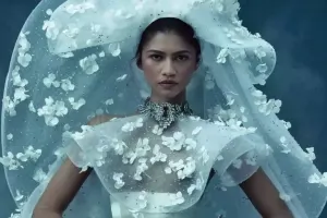 Zendaya gəlinlik geyindi