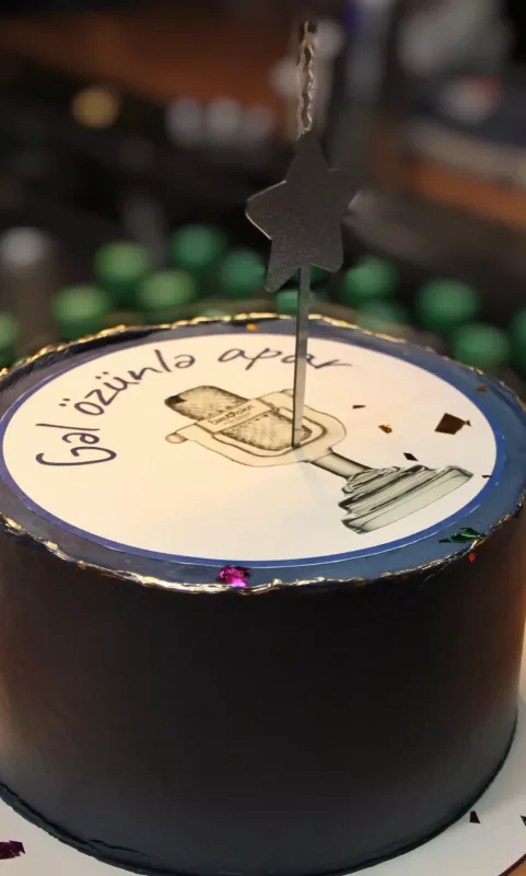 Fahree doğum gününü qeyd etdi