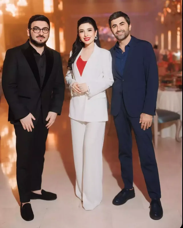 Xalq artistinin qızının toyundan görüntülər - Yenilənib