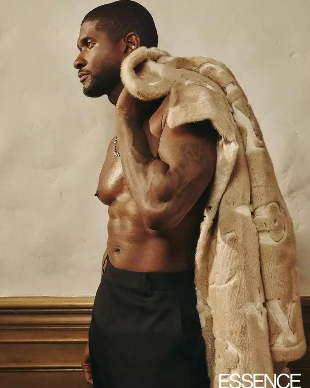 “Anın ən seksual kişisi” kamera qarşısında