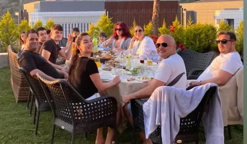 Miri Yusif bayramı İzmirdə ailəsi ilə qeyd etdi