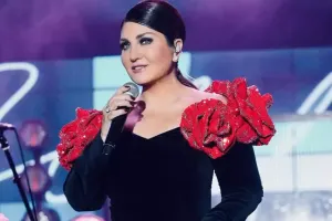 Fanatı Sibel Cana qızıl hədiyyə etdi