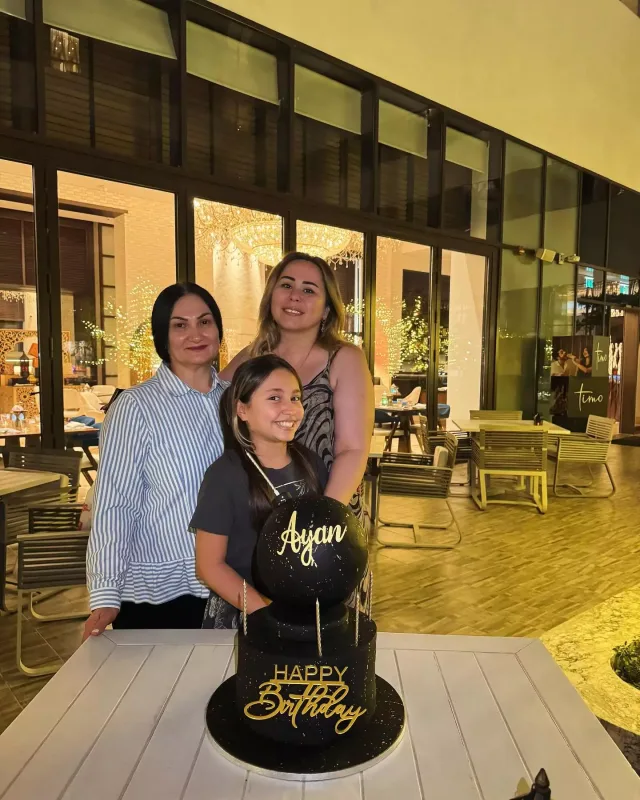 Ad gününü Dubayda qeyd etdi