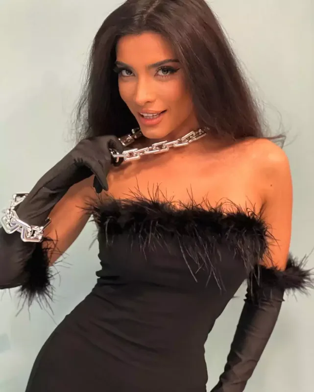 Səmra adını dəyişdi