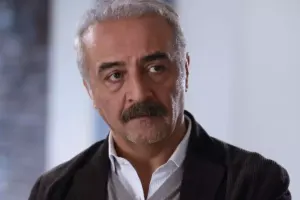 Yılmaz Erdoğan eşq xəbərlərinə aydınlıq gətirdi