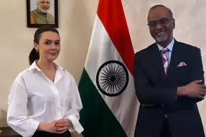 Oksana Hindistanın səfiriylə