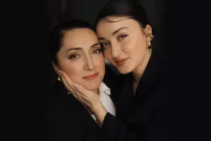 Günel ilk dəfə anasını göstərdi