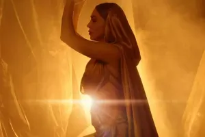 Aygül yeni mahnısını təqdim etdi