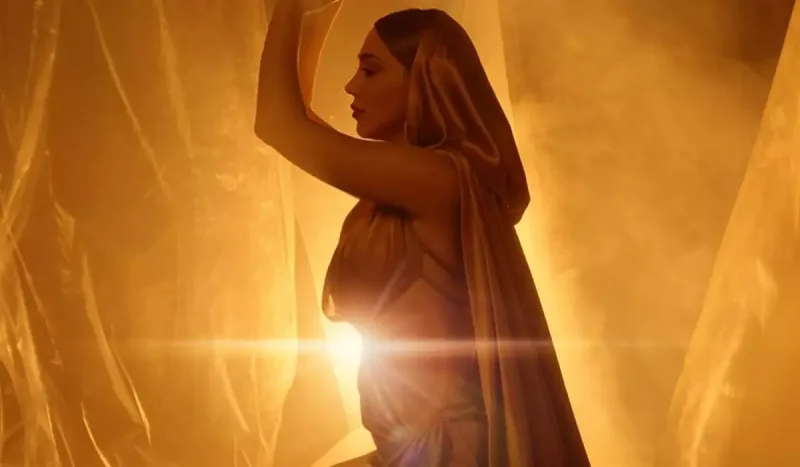 Aygül yeni mahnısını təqdim etdi