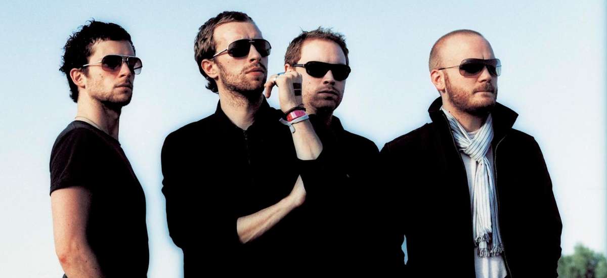 “Coldplay” səhnədən gedir