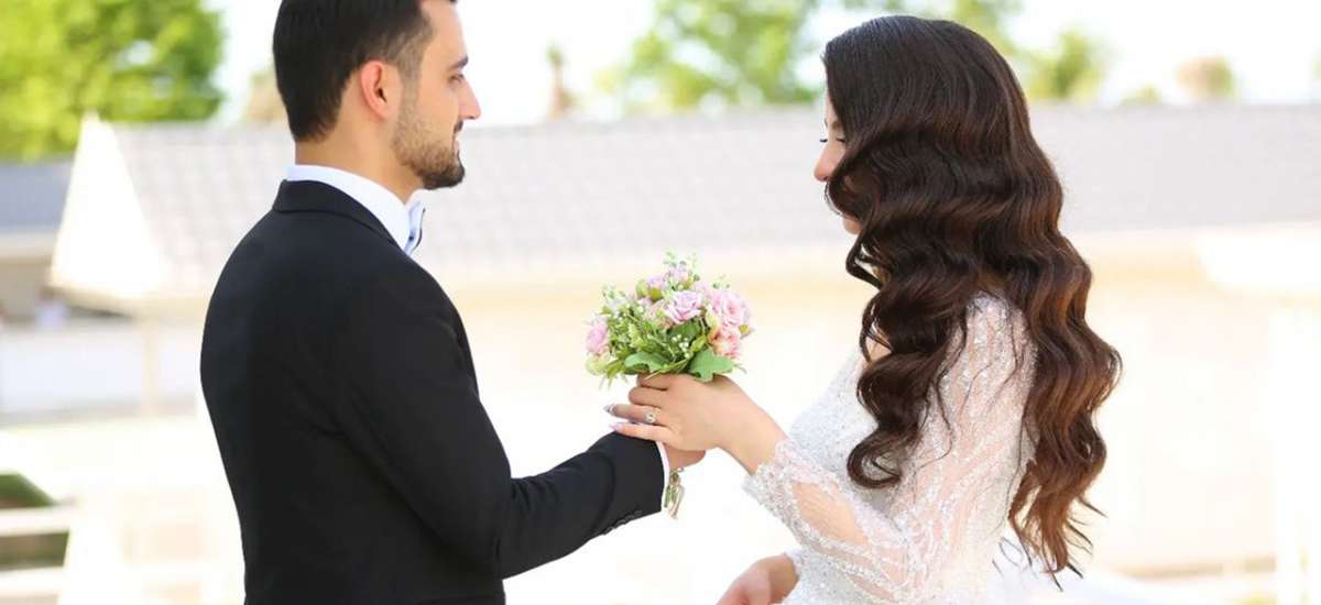 “Səs”in finalçısı evləndi