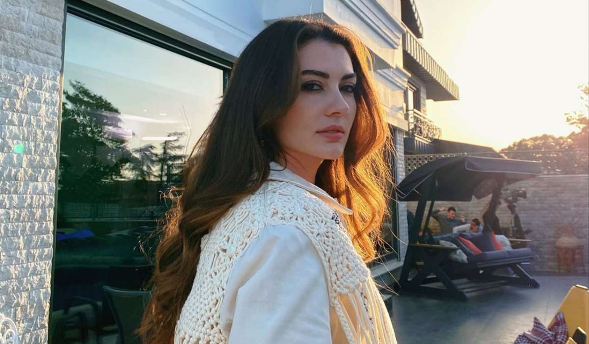 Burcu koronaya yoluxdu