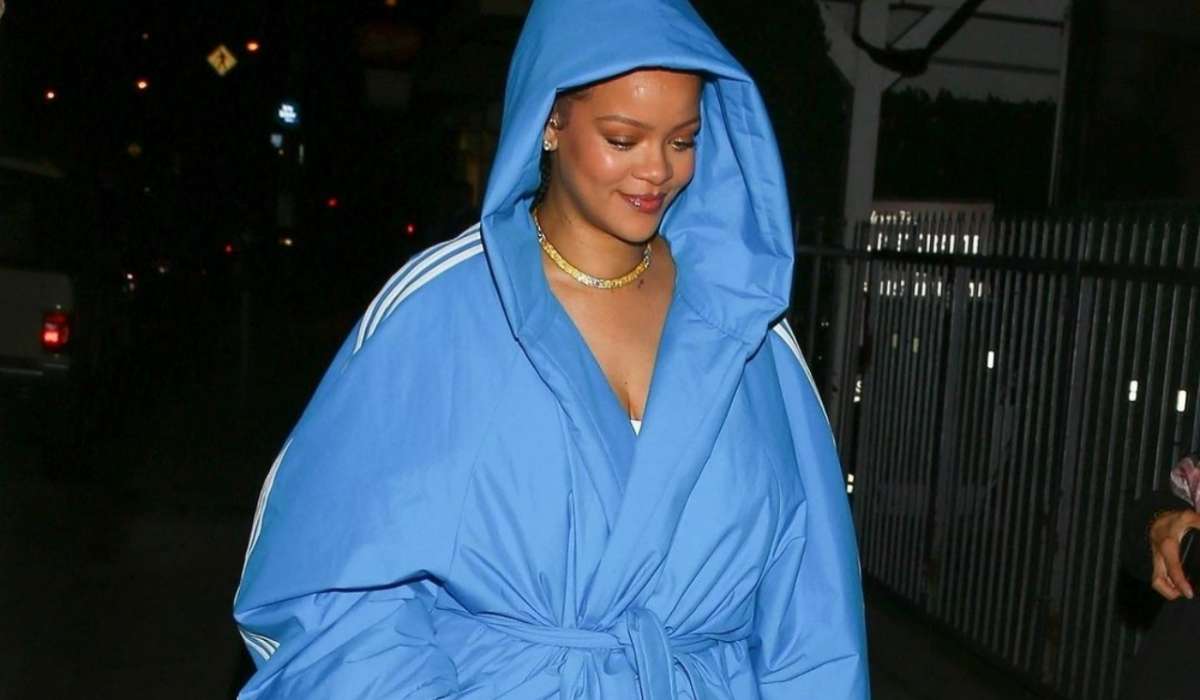 Rihanna yenidən tərzi ilə gündəmdə